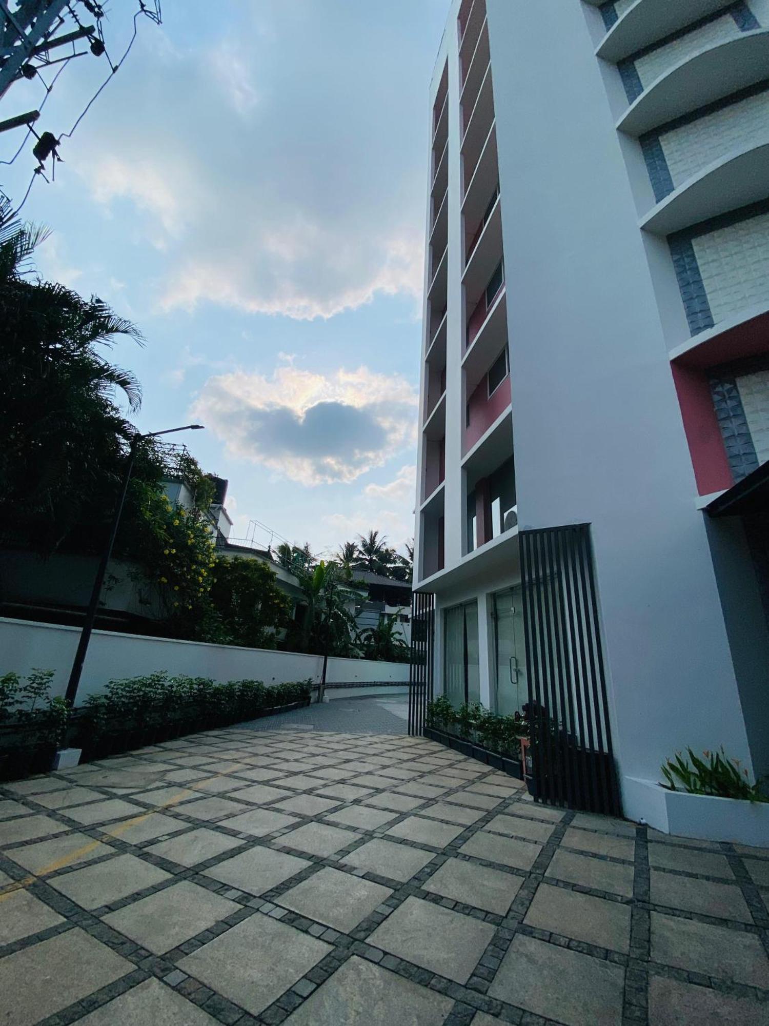 The Habitat Suites Ґуруваюр Екстер'єр фото
