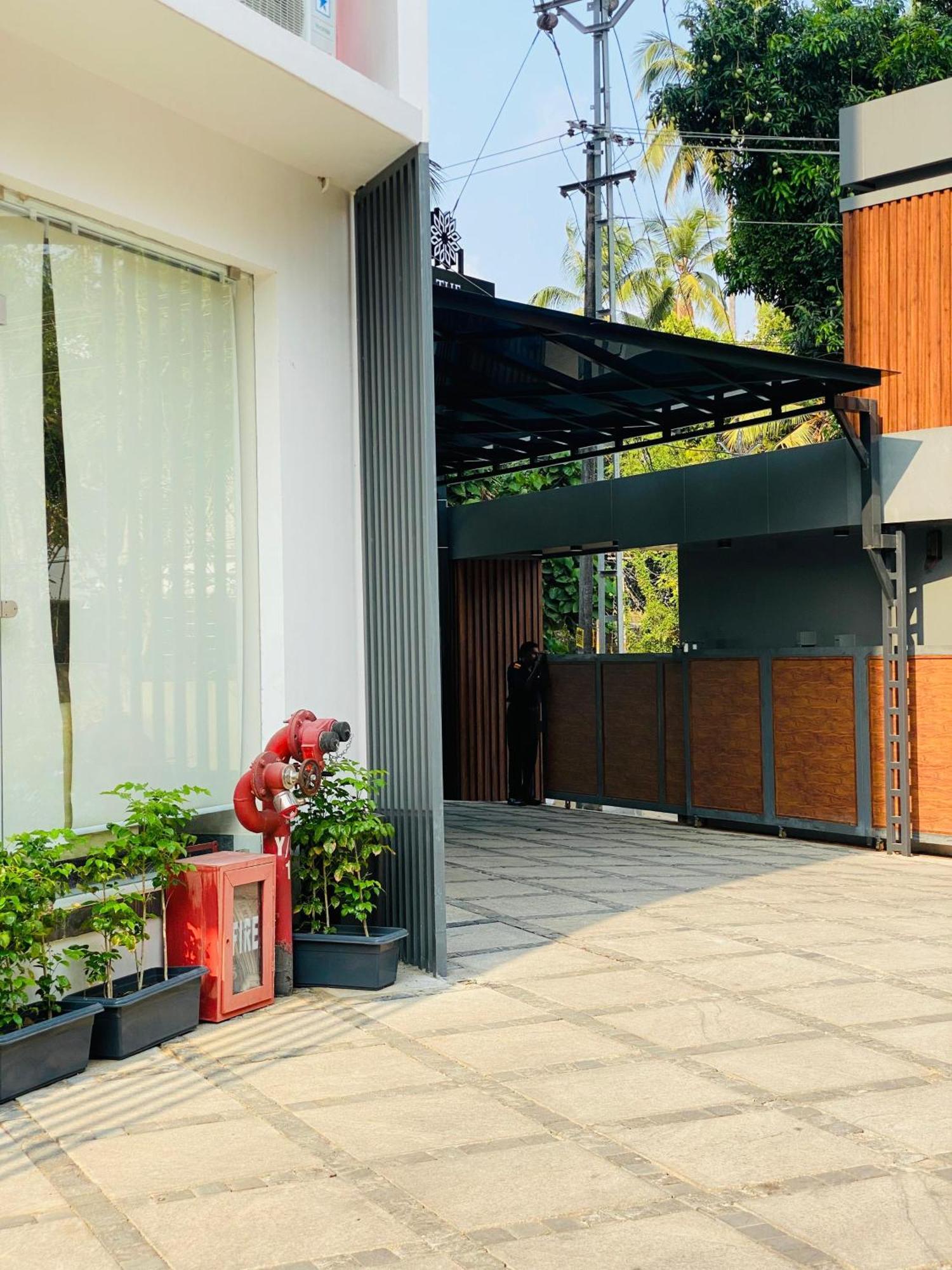The Habitat Suites Ґуруваюр Екстер'єр фото