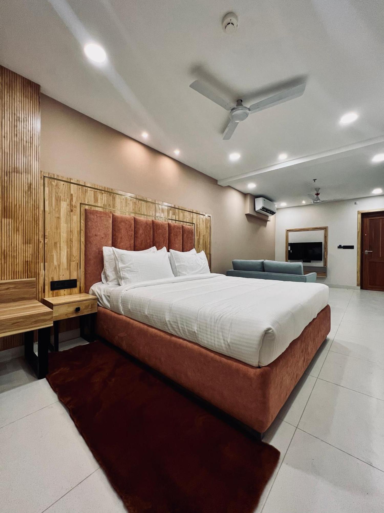The Habitat Suites Ґуруваюр Екстер'єр фото