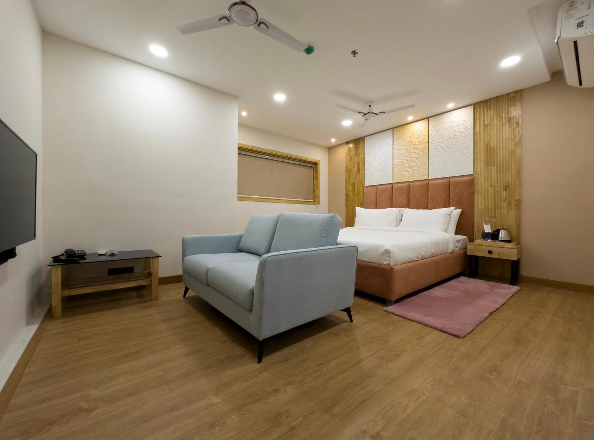 The Habitat Suites Ґуруваюр Екстер'єр фото