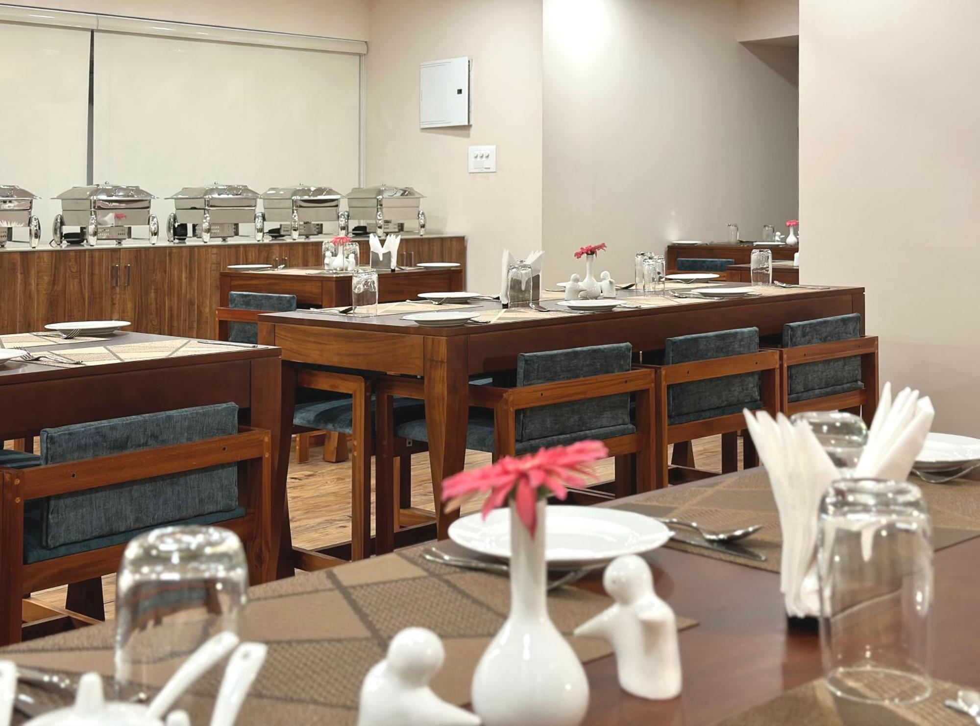 The Habitat Suites Ґуруваюр Екстер'єр фото